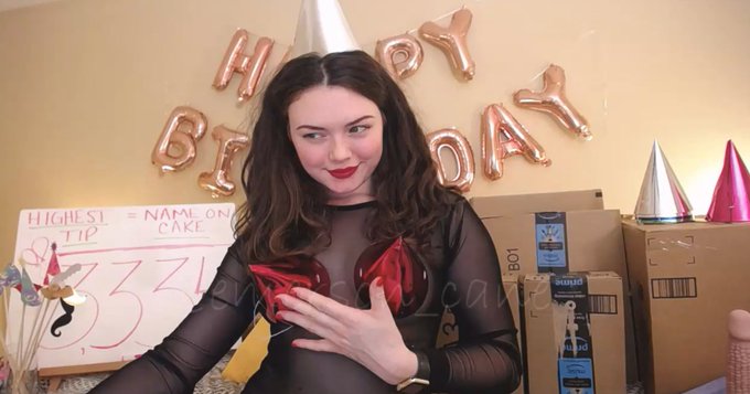 lets get weird  https://t.co/DTda8FRBtr https://t.co/XbGrAt5h91