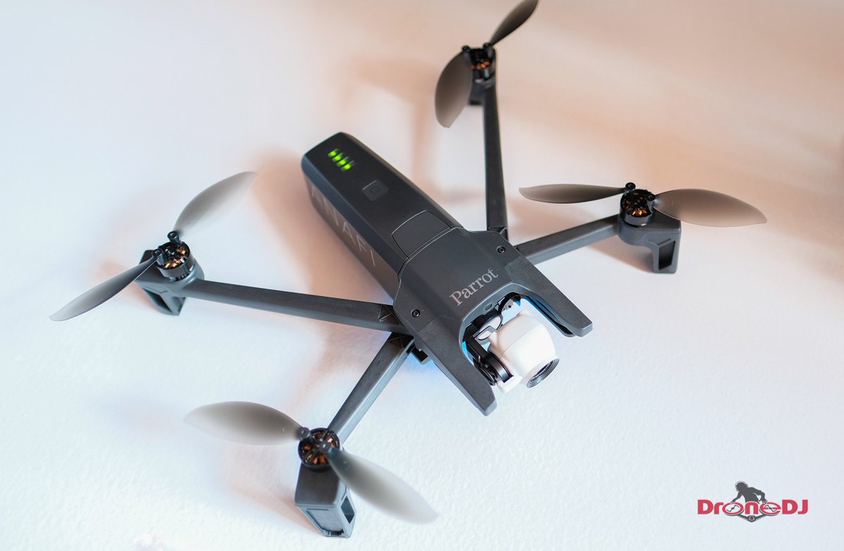 DroneDJ's tweet photo. The all-new @Parrot Anafi takes the top spot over the @DJIMavicAir and @DJIMavicPro after almost 800 votes. Parrot seems to have struck the right balance between features and price with their new Anafi drone. Agree? Poll here: https://t.co/q4HyLRfjXr @Parrot @DJIGlobal https://t.co/s4ypbQmDhT