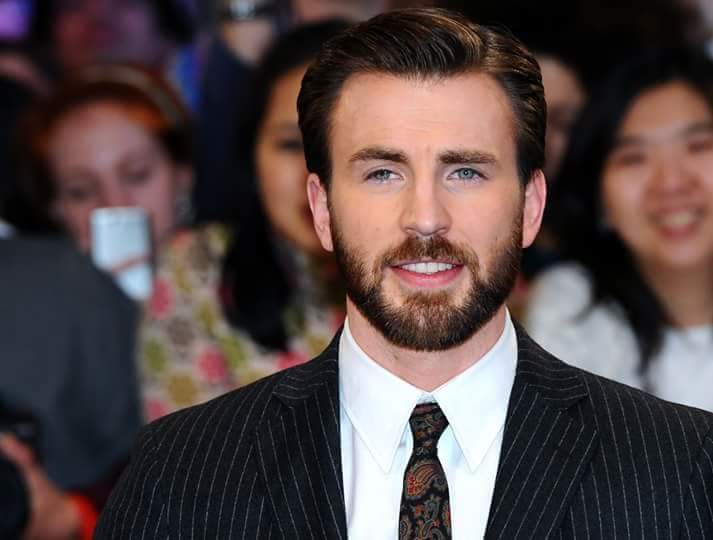 Happy 37th Birthday, Chris Evans aka Captain America. 