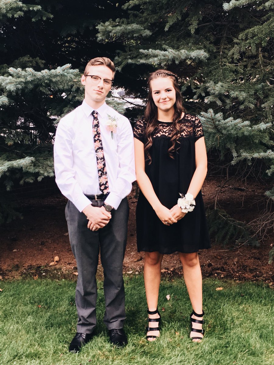 elliemidgley15's tweet photo. i got one question for you... HEY gav.. HOW DO YOU FEEL?? (that it’s your birthday) get it? happy bday dude! luv ya! 💙 https://t.co/mZEavIyMkV