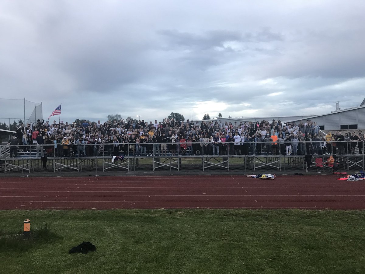 🔹Happy Senior Sunset to our class of 2018. You all will be greatly missed and GK wishes you the best of luck in your bright futures 🔸 Once an Eagle, always an Eagle 🦅