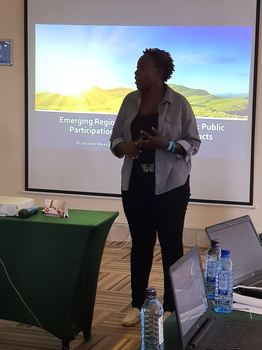 eacsof_kenya's tweet photo. At #NDFTALKS we discuss transport , development design and the East African northern corridors and how they can benefit the EAC countries. #strategizingforimpact #NDF32018 @TradeMarkEastA @AFarah12 @IMLU_org @sautiyajamii_ https://t.co/hoSXwiWgOQ