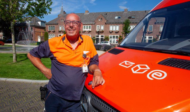 NaarderNieuws's tweet image. #Postbode Wout gaat na dik 50 jaar werken bij de post met pensioen #PostNL #Naarden  -  naardernieuws.nl/lees/102520/ti…