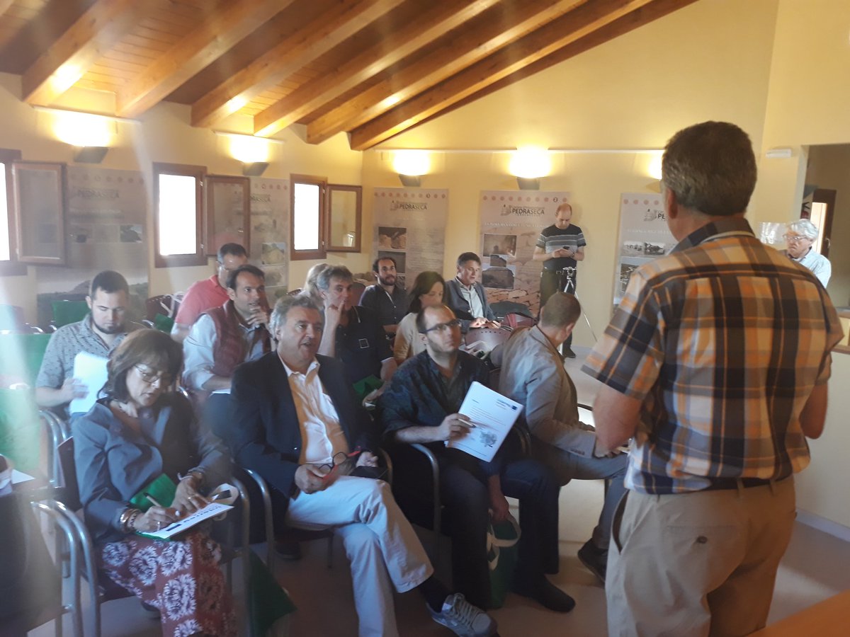 TransferINN_'s tweet photo. Empezamos la Jornada en @AgenTorrebesses con @EstiaOfficiel, @upvd1, Insup en el marco del proyecto @TransferINN_ @CTPPOCTEFA #transferinn con los centros @InsCaparrella @InstitutdeVic @INSBaixCamp @etlleida @ICarlesVallbona. https://t.co/BGMilQnUY0
