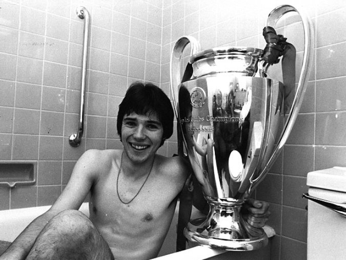 Happy birthday to Liverpool legend Alan Hansen! 