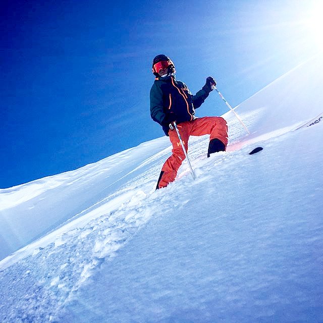 ogsoski's tweet photo. COURAGE IS THE JUST MIDDLE BETWEEN FEAR AND DARING
@2niko2 #chamonix
#skiislife #skieveryday #skitouring #beautifulmountains #gooutandski #glacier #lovesnow #loveskiing #sunrise #neversummer #ADVENTURE #CHALLENGE #ADRENALINE #HARDACTIVITY #OGSO #OGSOSKI #MOUNTAIN_essentials https://t.co/Ow6GrgKpaz