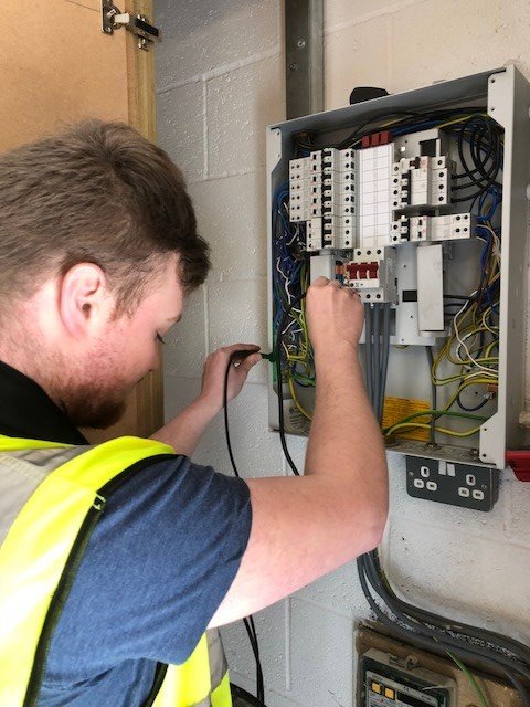 FlindersElectr2's tweet photo. This is one of our Electricians Ady completing periodic testing at a factory in Lincolnshire, we can complete all aspects of Electrical installation and maintenance for your business. #electrical #professionalservicefirms @MartinFlinders @marcflinders10 https://t.co/qrwjp1nZyD