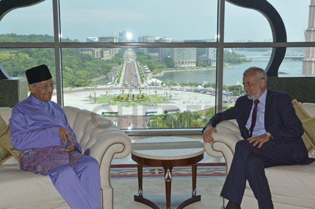 chedetofficial's tweet photo. Courtesy call by H.E. Dr. Benkhaldoun Mohamed Reda, the Ambassador of The Kingdom of Morocco in my office this evening. https://t.co/8ySdqARF8a