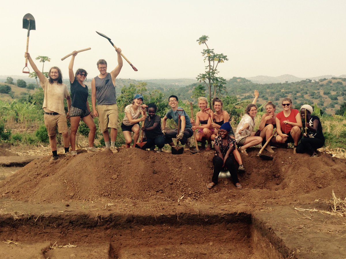 UniArchaeology's tweet image. Come along to the #UAD18 day at the British Museum (ticket link in bio) and find out what 29 Unis and 15 #archaeology organsiations do! 

Find out what #archaeologists do here ----&amp;gt; bit.ly/132kg3d #dayofarch

#thinkdifferentlythinkarchaeology