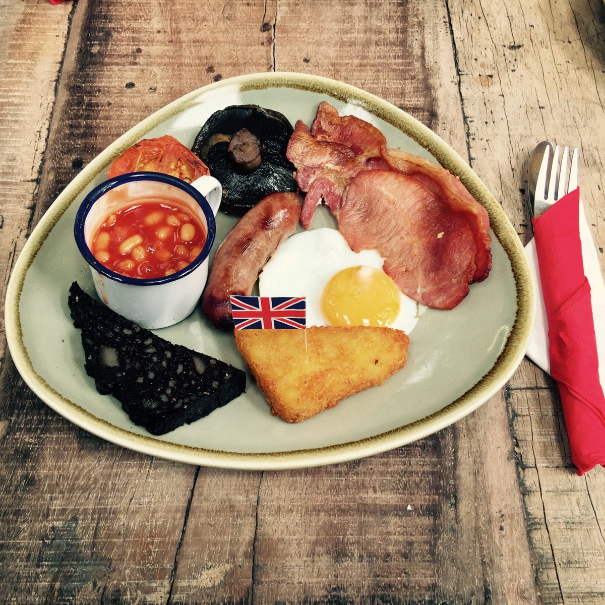 BritishIronwork's tweet photo. HAPPY FATHER'S DAY
Like and share this post to be in with a chance of winning your Dad a delicious, freshly sourced, full-English breakfast and give him the perfect start to the day! 

Give your Dad the hearty start to Father's Day that you know he wants and deserves! https://t.co/3i0bA2WZw7