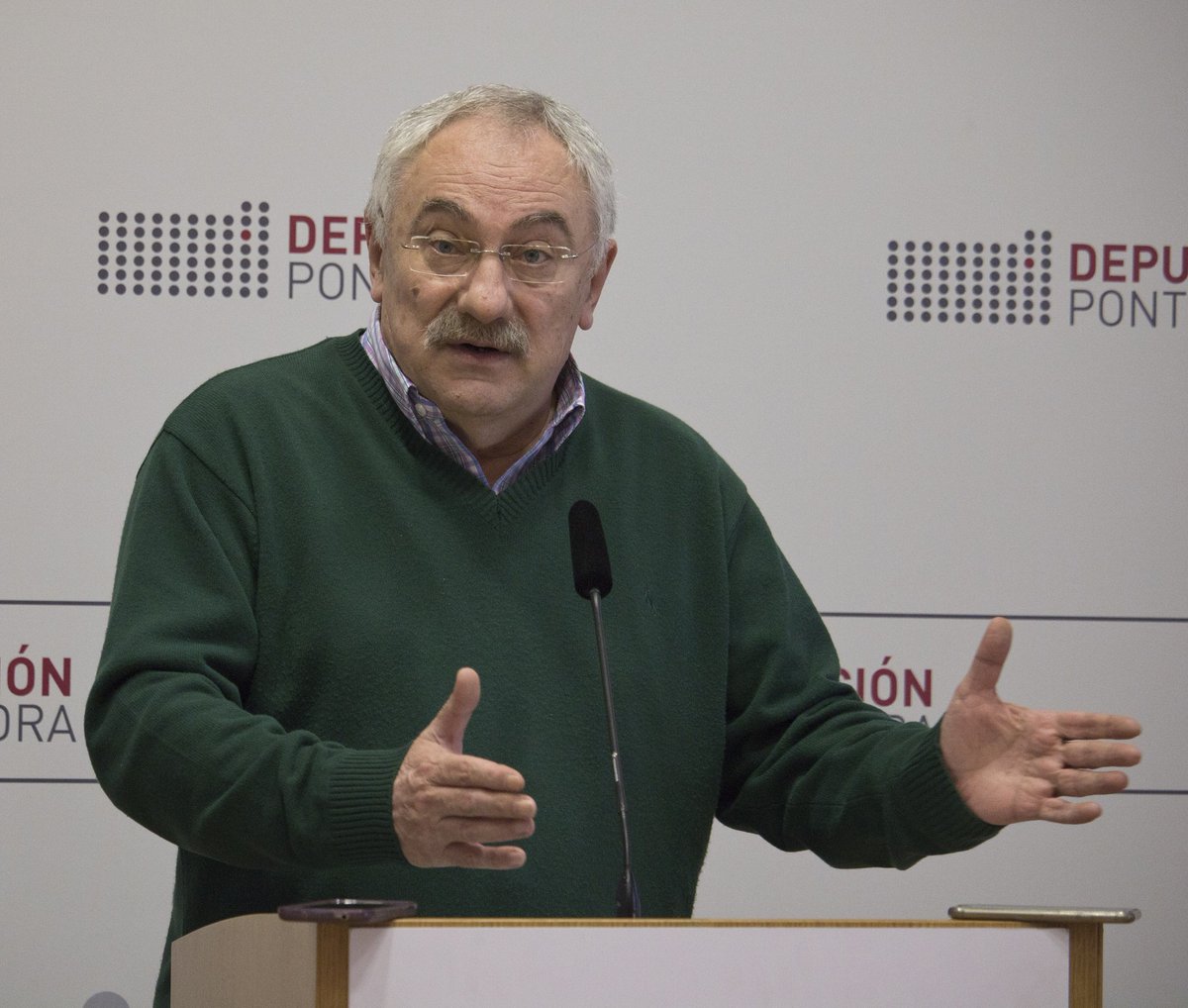 depo_es's tweet image. ⚡️ A @depo_es abre a consulta pública vía web para elaborar unha ordenanza sobre a #autocompostaxe ao abeiro do #Revitaliza♻️
👉 Mosquera sinala que a nova normativa pretende rematar con indefinicións, baleiros e contradicións da actual lexislación