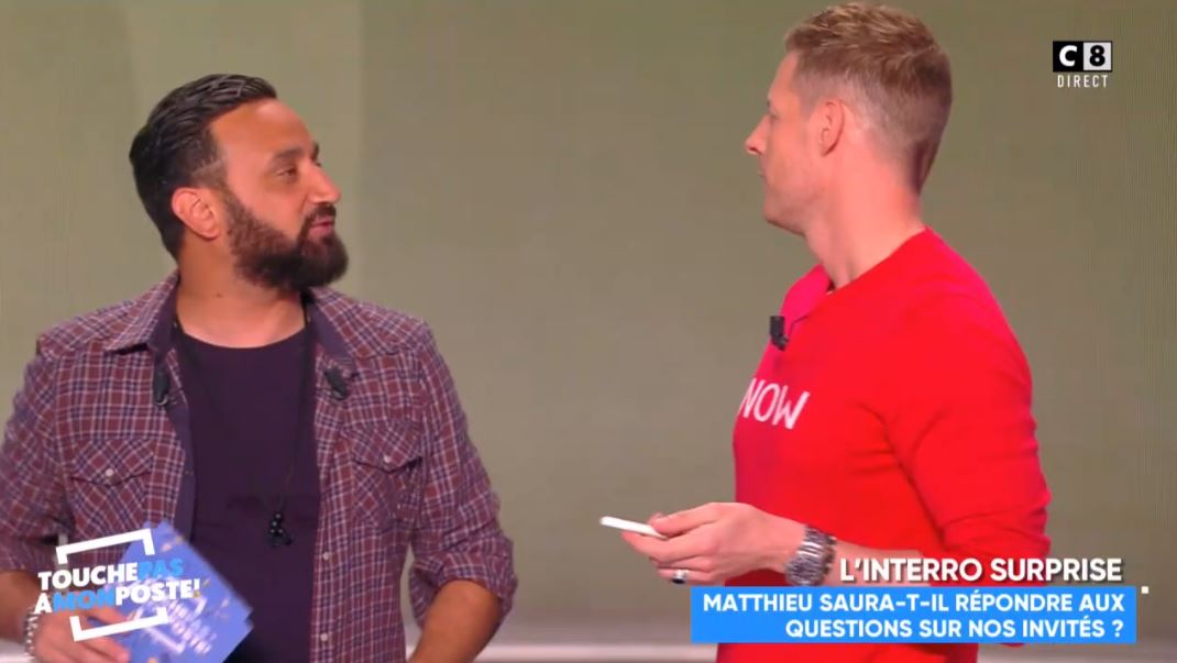 NSHanouna's tweet photo. Quand @Mdelormeau tente d'embrasser @Cyrilhanouna dans le cou dans #TPMP 😂😂😂
La vidéo c'est par ici ➡️ https://t.co/Ff5LNk9HCr https://t.co/0XGErhb5ss