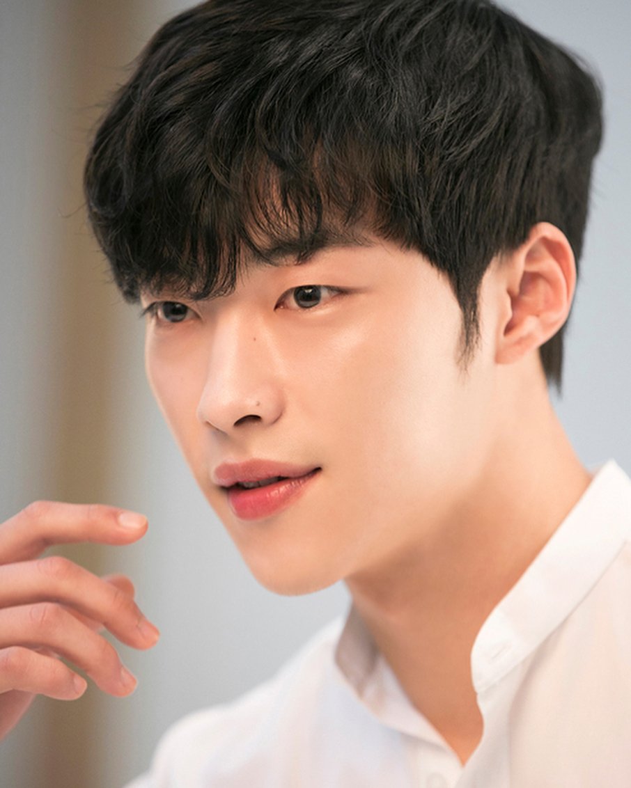 JustWooDoHwanTH's tweet photo. [📷] 180612 keyeastofficial IG update with WooDoHwan

#WooDoHwan #우도환 #อูโดฮวาน https://t.co/kvobRB18GM