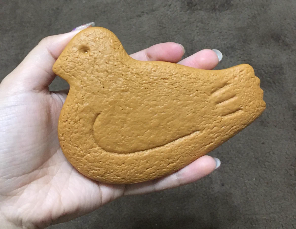 コレ鏡だったの？ｗｗちょっと大きめの鳩サブレは鏡だったｗｗｗ