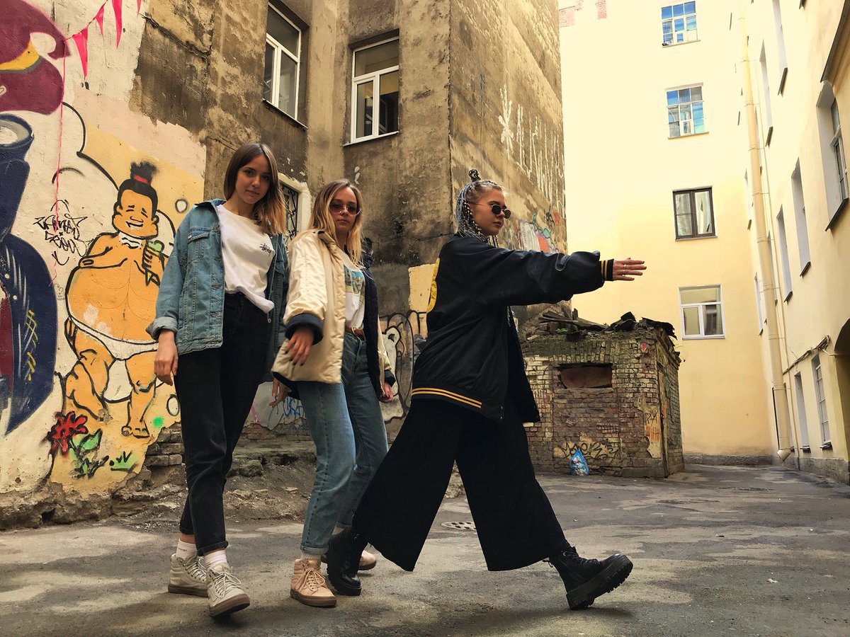 JenyBulenok's tweet photo. Самые тёплые воспоминания . Начинаю задумываться о переезде в Питер (: https://t.co/C7YXO5Jqmr