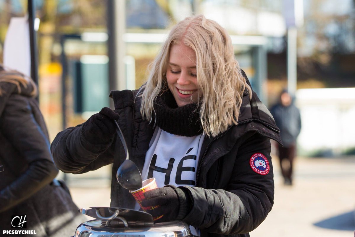 Actie rondom Station Velperpoort Arnhem. #hekomaan van oa. <a href="/gemeentearnhem/">Gemeente Arnhem</a> <a href="/provgelderland/">Provincie Gelderland</a>