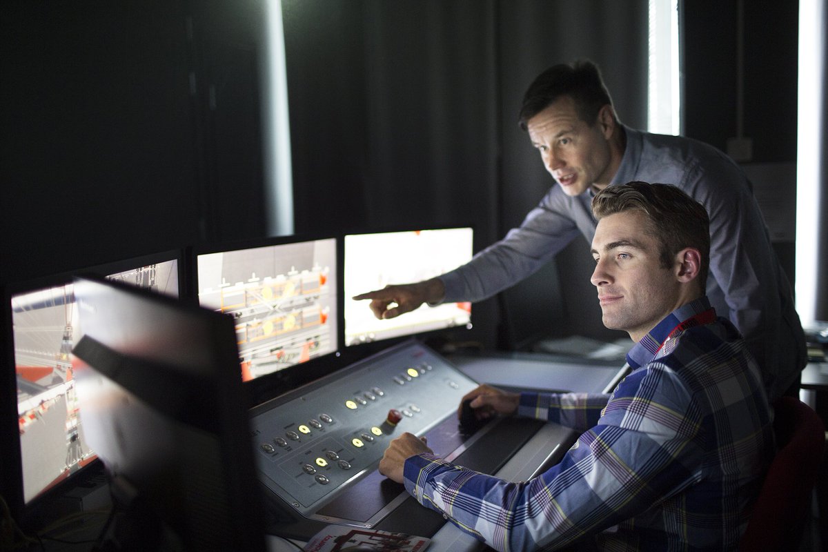 Kalmarglobal's tweet photo. The first Kalmar Application Key includes generic interface specifications, high-level business process descriptions to support integration, and access to the Kalmar Key partner forum and a software development kit. #KalmarKey https://t.co/8L2R5Aixwv