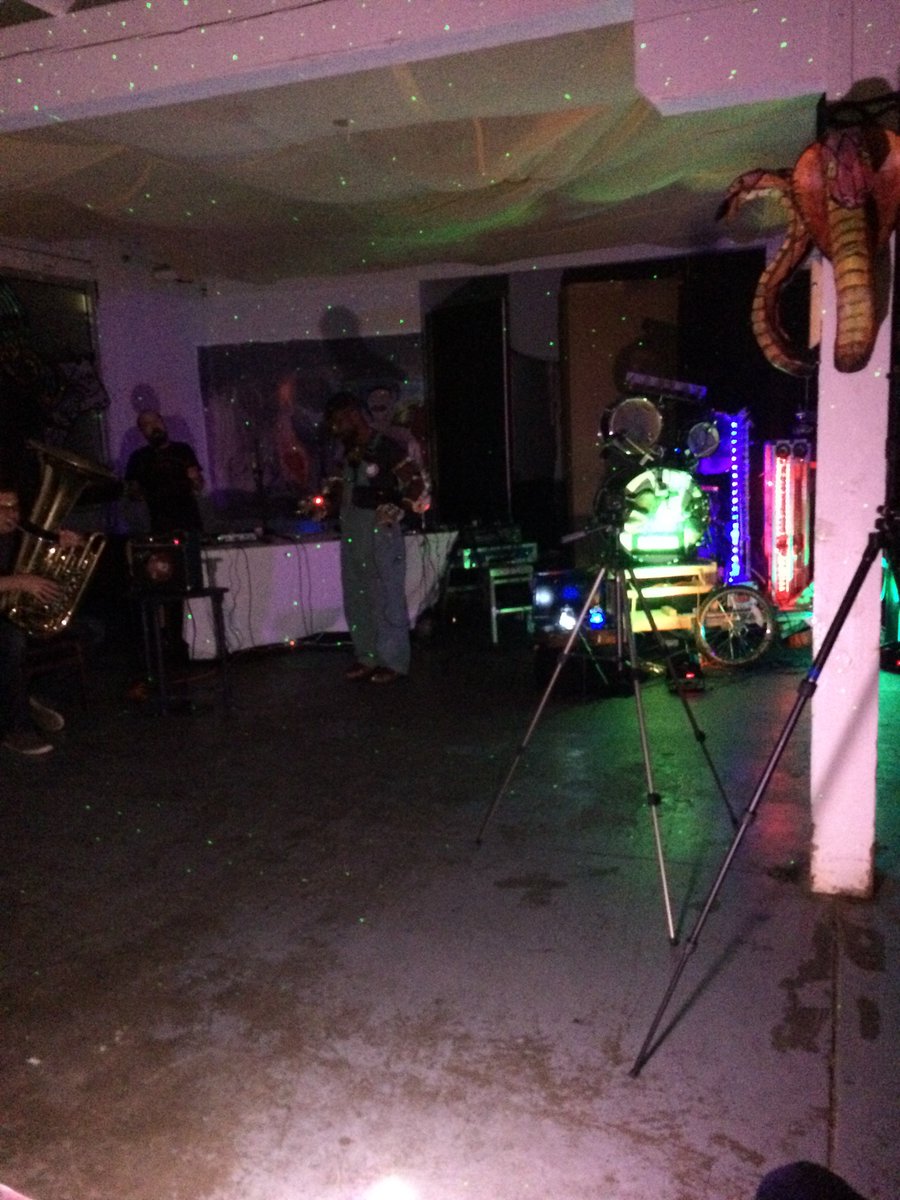 Secret, unadvertised performance at Feel Field Gallery, with <a href="/TroySRogers/">Troy Rogers</a> (Duluth), <a href="/onyxashanti/">Onyx Ashanti</a> (Detroit), &amp; from the Twin Cities: @AdamZahller <a href="/The_5th_Column/">Scott L. Miller</a> &amp; Benjamin Mansavage Klein.