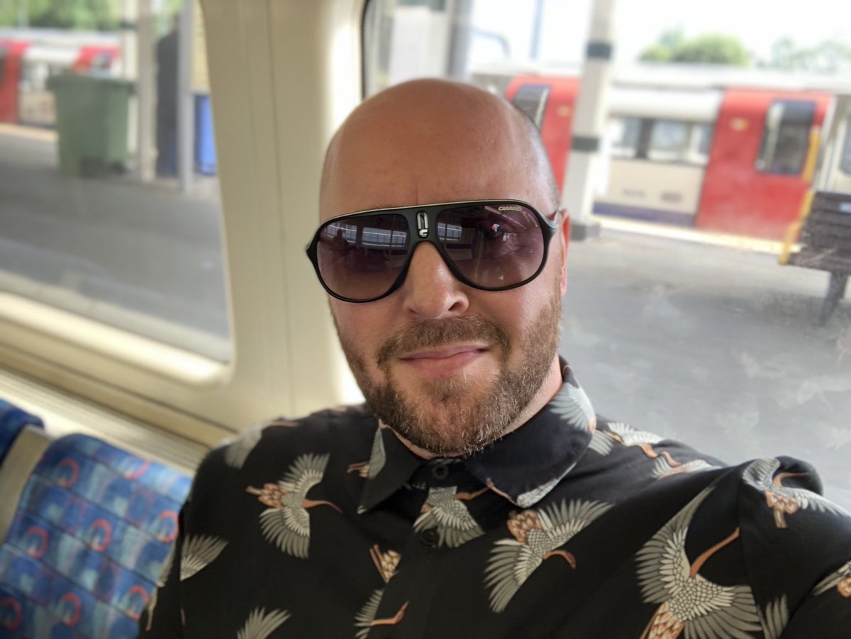 johnnykinch's tweet photo. Just in the tube making my way to Piccadilly for my casting looking cool and feeling good! #actor #actorslife #dreams #boldhead #itv #bbc #amazonprime #movies #tvactor #casting #castingdirector #accentspecialist #spotlight #livingthedream #iwillgotothebal @nwm_management https://t.co/xKEafrdzhn