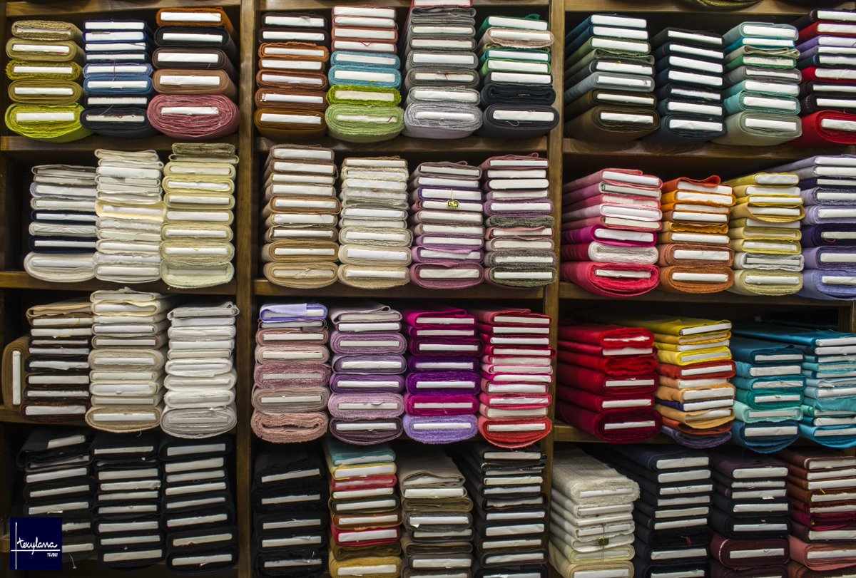 TejidosTexylana's tweet image. Una de las cosas que más nos gusta de nuestro trabajo es que nos pasamos el día rodeados de colores. 😍
Así, ¿como no íbamos a estar siempre de buen humor? 😉🌈

#Tejidos #ModaAMedida #Colores #Jaén