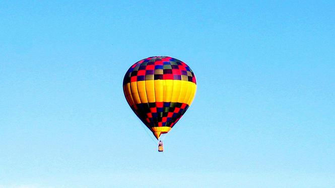 Wil je altijd al eens met een luchtballon mee? Tijdens Effe noar Geffe op 2 september kan het! Meld je aan bij Boet: info@effenoargeffe.nl (wie het eerst komt...). Tip: ook leuk als cadeau! :)