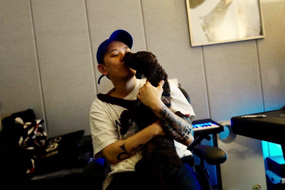_w_incle's tweet photo. [#W_INSTAGRAM] 180613 airplay727’s Instagram Update with Thor https://t.co/mwEzai3R34 https://t.co/oDZ7Md2L7G