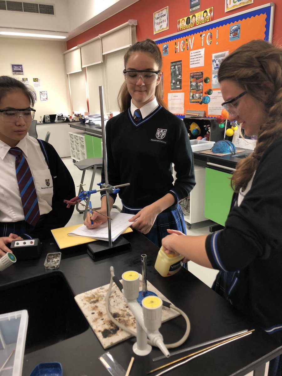 BCADprepscience's tweet photo. Year 8 investigating conduction #prepscience https://t.co/7W49F2Ru5G