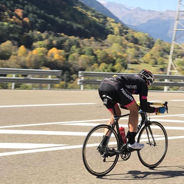 rehastet's tweet photo. Nunca llegarás a tu destino si te paras a tirar piedras a cada perro que te ladre ♂️ @pepblanch .
.
.
#cycling #bike #bicicleta #bici #sport #roadbike #pedal #triathlon #cyclinglife #ciclista #instabike #bicycle #cyclist #cyclingphotos #bikelife #deporte #cycle #bikepo https://t.co/Ey0aqrgHqC