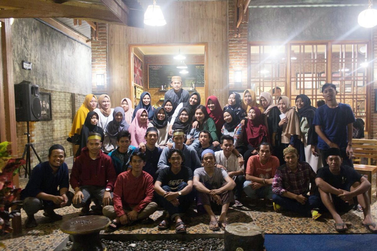 satriabatara_'s tweet photo. Akhirnya bukan sekedar wacana
#alumni2017
#wacanaforever https://t.co/Axk3P33WsF