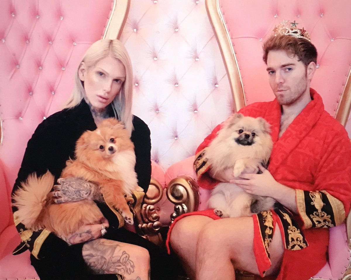 shanedawson's tweet photo. Day 1 of filming with @JeffreeStar complete! We filmed some stuff today that genuinely shocked me. I’m really fucking excited about these videos :,) ❤️👑👑❤️ https://t.co/9HR9YHaaSd