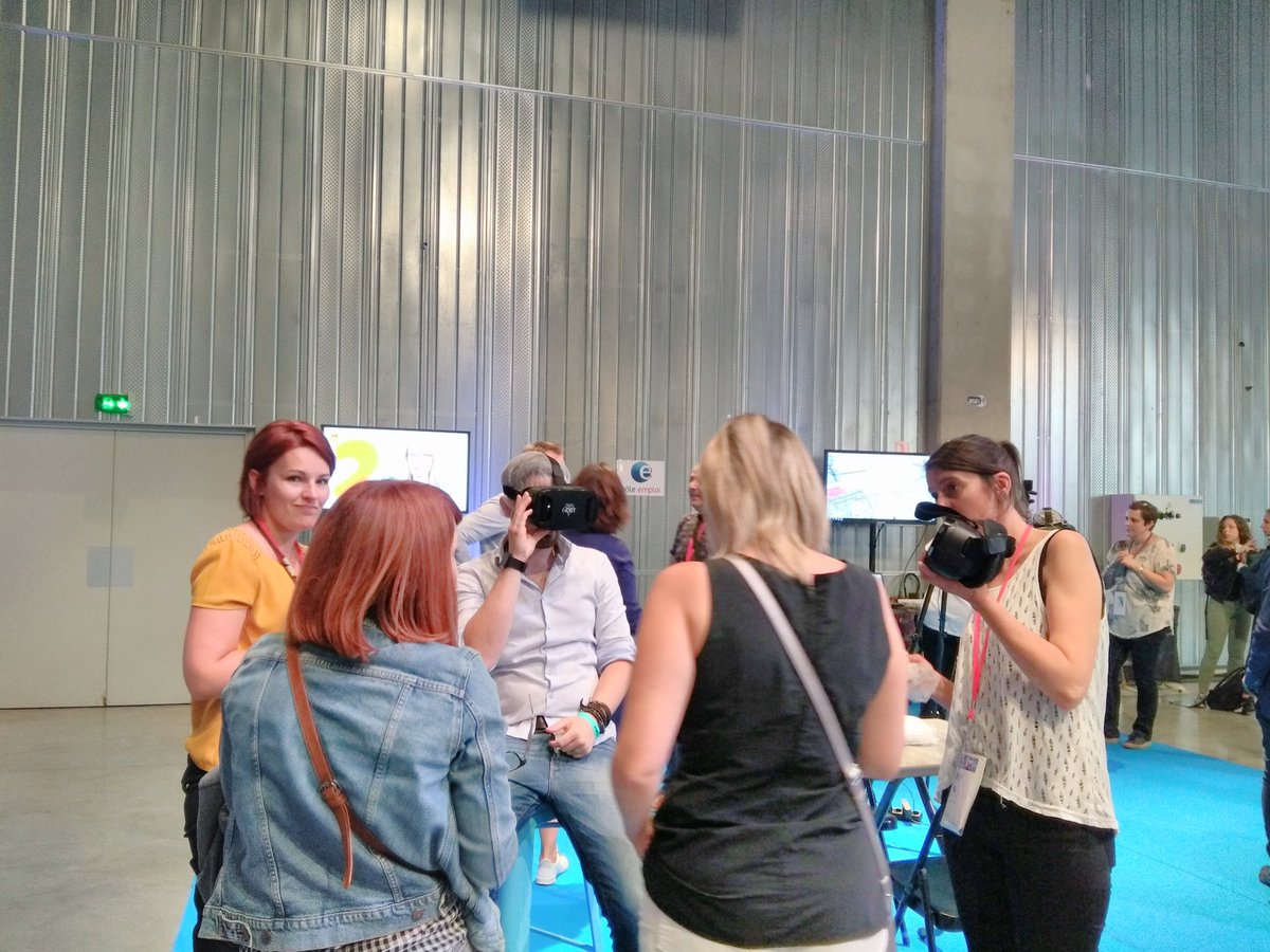 claudiepodvin1's tweet photo. @poleemploi_HDF et @Apec_HDF : très bel événement hier soir à la nocturne de la #DigitWeek. Ensemble, être au coeur de la #transformation # digitale : action réussie et appréciée d 'un public de tous âges. @valeriefenaux @Nadine_CRINIER @ https://t.co/mGBrs24WlO