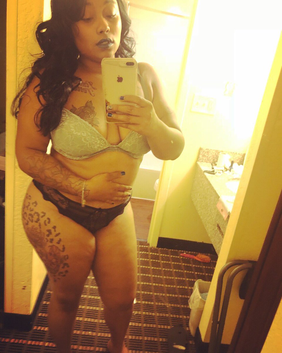 LaylaRed6's tweet photo. To my true stoners #laylared  ##model #vixen #pornstar #sexy #gardcore #punlished #atlanta https://t.co/skplRQkodQ