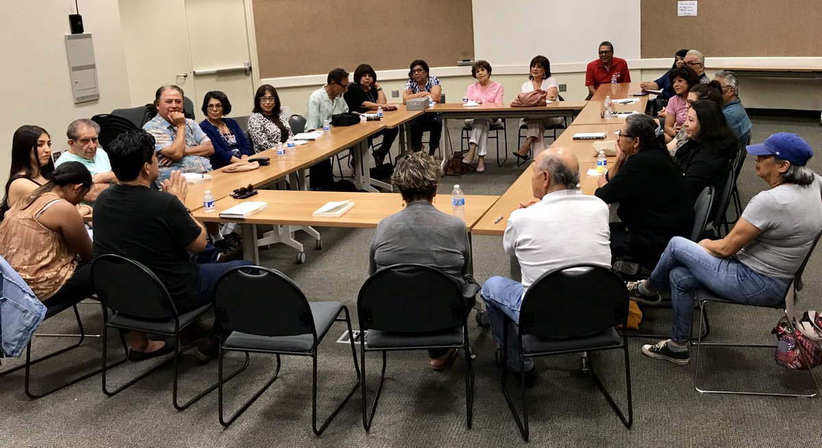 ChicanoAlumFS's tweet photo. @Jose_A_Moran @Fresno_State @tzhernandez @FCPL @LFSAfresnostate @FresnoStateCLAS @Pena_olgin @TomUribes @vidaenelvalle @LaVozdeAztlan @radiobilingue @UnivisionFresno @FresnoBee @ChicanoGradFS Check out these scenes from the June @ChicanoAlumFS Book Club with @tzhernandez: https://t.co/hr6E4Ro8nC). BREAKING: next month's discussion is set for Wed. July 25 at @FCPL #BettyRodriguezLibrary in Fresno. And our next Rojo Friday is July 6. Details for both events to come. https://t.co/rBHLGXjIow