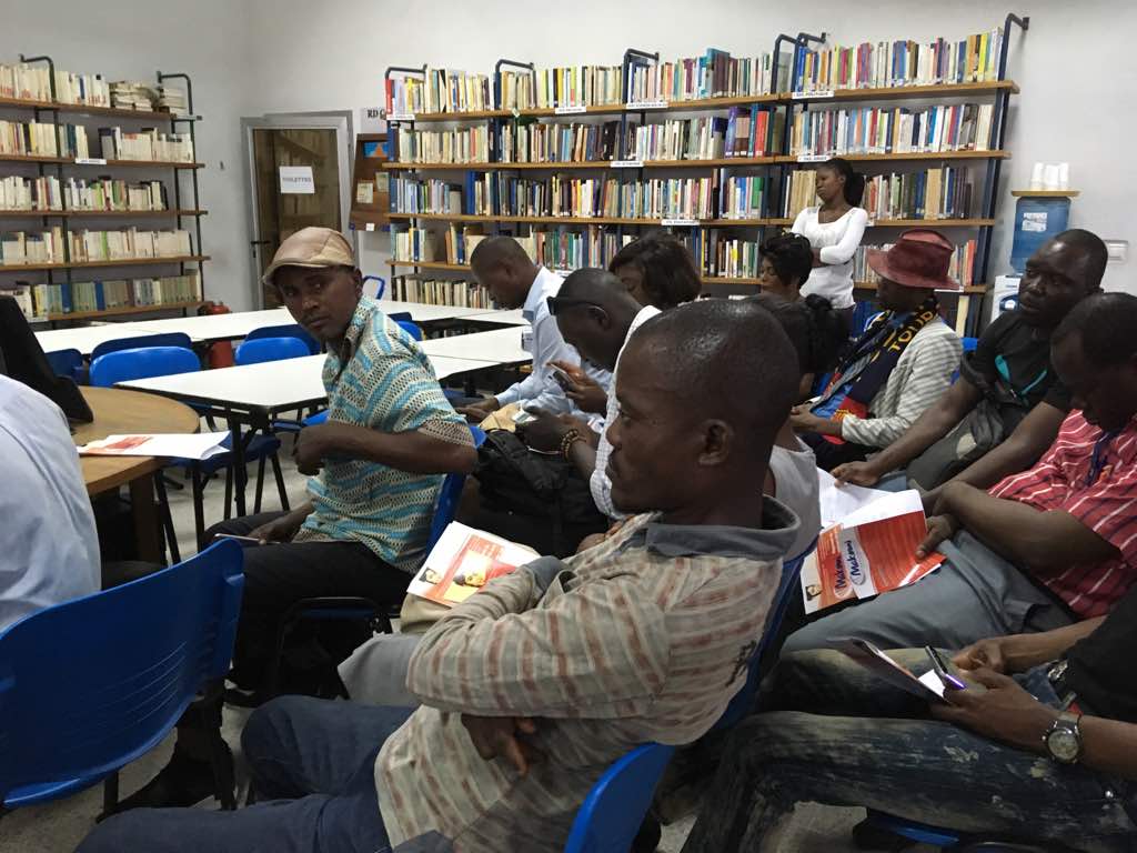 UEenRDC's tweet photo. Le Prix #Makomi 2018 est lancé. Retrouvez le règlement pour candidater à cette deuxième édition du prix littéraire organisé par le Pôle #EUNICRDC🇨🇩 #UE 🇪🇺en suivant le lien: (link: https://t.co/xxHYmZPMTH) https://t.co/0IAppadUmV… https://t.co/bCLNftpybo