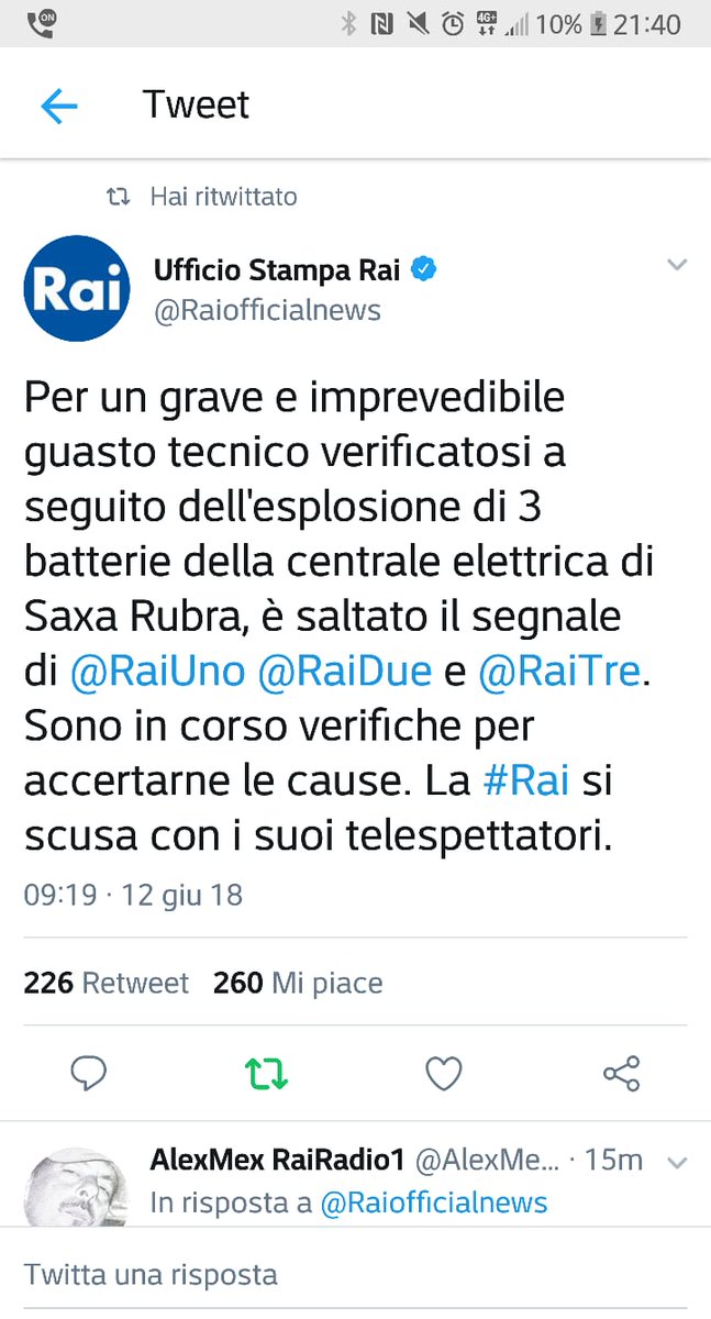 antoniosilvi's tweet photo. Posso dire "io c'ero!" :) Ed ho montato con Avid (che comunque funzionava) al lume di candela! #blackoutRai #RaiDown https://t.co/D1j5RrOlp8
