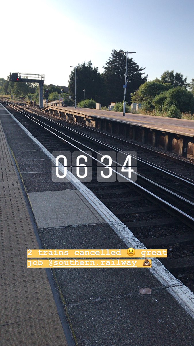 trisharetter's tweet photo. Such a poor service again!!! @SouthernRailUK #neverhasabackupplan https://t.co/1EYZfHGAGE