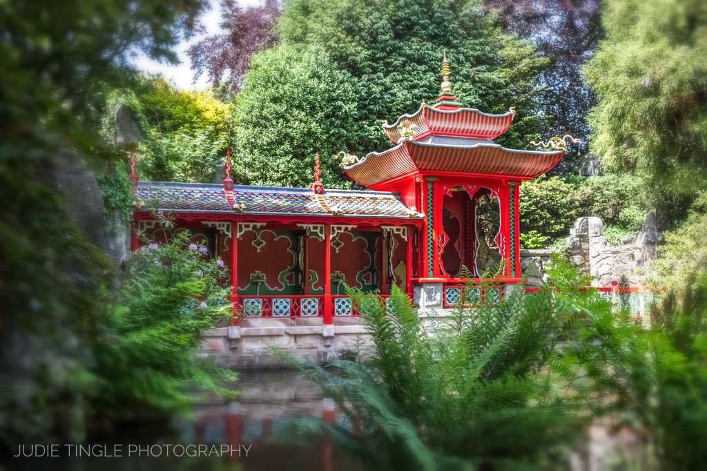 #biddulphgrange #Staffordshire #gardens #GardensHour #WednesdayMotivation #walking #ChilledVibe #Stunning #nationaltrust #wednesdaythoughts #chillthemind #relaxation #photography #localphotographer