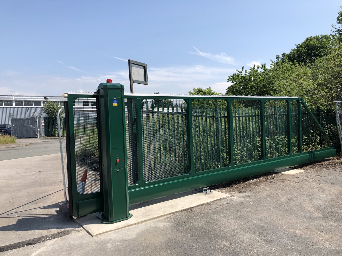 Hiteccontrols's tweet photo. Supply installation of a cantilever sliding gate with matching pedestrian gate in Stockport https://t.co/ZY0MTVXeOQ