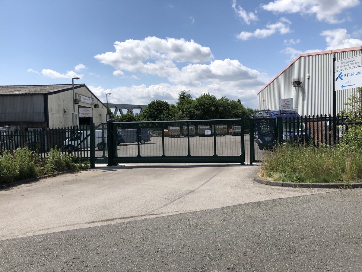 Hiteccontrols's tweet photo. Supply installation of a cantilever sliding gate with matching pedestrian gate in Stockport https://t.co/ZY0MTVXeOQ