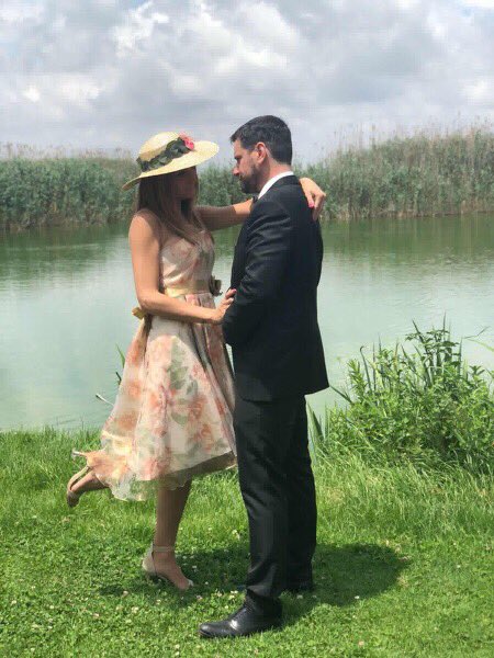 Rinascimentodyd's tweet photo. Ana con el vestido de colección de luxury, nos encanta con el estilazo que llevas nuestro vestido ,y combinarlo con canotier fue un acierto, estas espectacular!!!! 
Gracias Ana por las fotos https://t.co/vUtpsetxAq