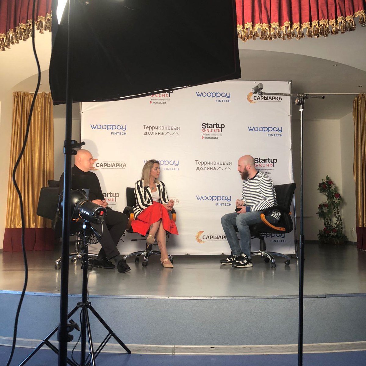 Провели первый #StartupGrind в Караганде, ура!

Интересно было послушать про создание бизнеса от основателей Hoster.kz — Дениса Сухачева и Виктории Бандельман.
Мы всё сняли, монтируем и скоро выложим.

Кому не терпится — goo.gl/3vKEcN