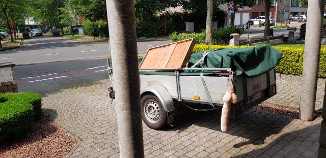jokeeh's tweet photo. Ik krijg de foto's door om een woningbeschrijving te maken voor verkoop. Benieuwd of deze kopers gaat trekken ... https://t.co/Bg088sXDml