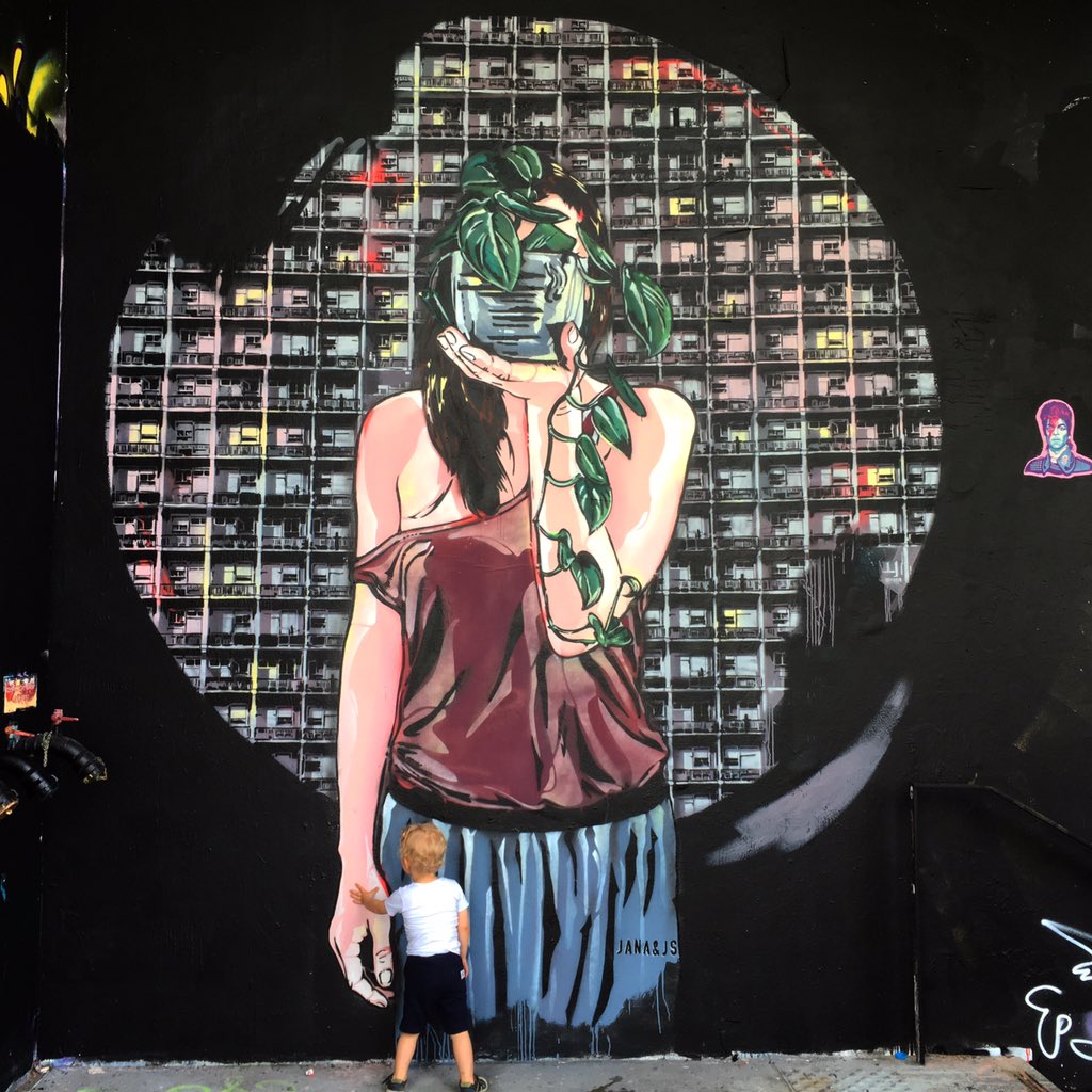 frenchiesparis's tweet photo. La tournée des galeries du 13eme, toujours au top niveau programmation avec @janaundjs #twoone et #maye #itinerrance #mathgoth #lavomatik #streetart https://t.co/dWq3b1cKbP