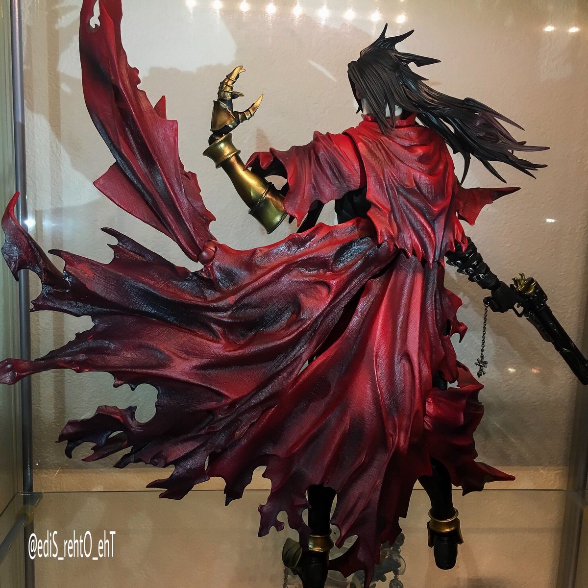 以上、プレイアーツ改 ダージュオブケルベロス ヴィンセントでした