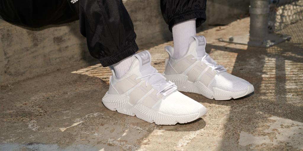para mi Ordinario Arrugas adidas Originals on Twitter: "In a set of clean colorways #PROPHERE shakes  up street aesthetics. In stores now. --- Shop Prophere at  https://t.co/nPkFFiqcTG https://t.co/O8viMjAWws" / Twitter