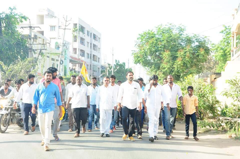 TDP24x7's tweet photo. #తెలుగుయువత తెలుగుదేశం పార్టీ కోసం 24×7 కష్టపడటానీకీ మేము సిద్ధంగా ఉన్నాం జై తెలుగు దేశం జై చంద్రబాబు
#ncbn #naralokesh #AP_Politics #TDPLiveUpdates  #ChandrababuNaidu #TeluguDesamParty #4YearsOfGoodGovernance #4YearsOfTDPGovt #4YearsOfAPGovt https://t.co/G0CJY0heyY