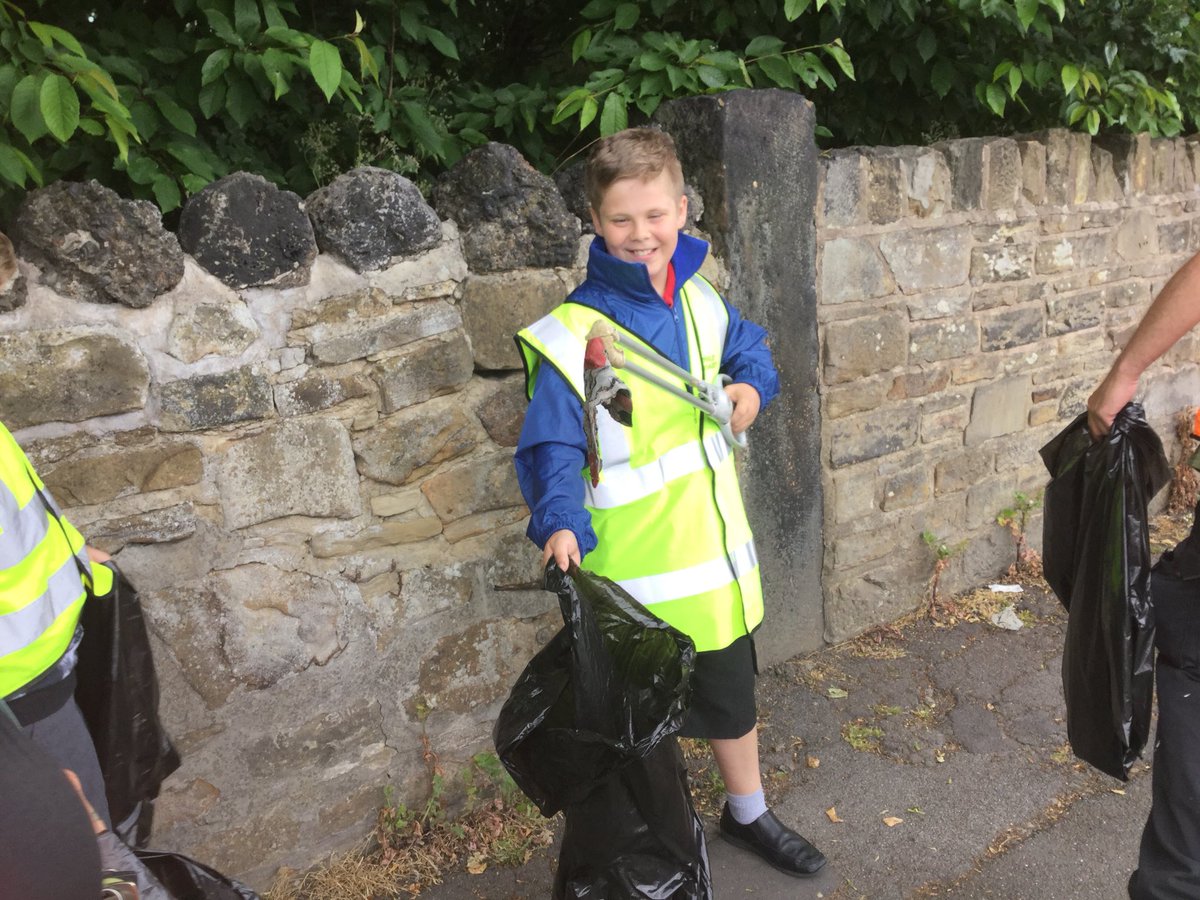 WMOutdoor's tweet photo. Thank you @WMPrimaryY6  for helping our community by collecting 6 bags of litter. #WonderfulCommunity https://t.co/T8Tk2J30m0