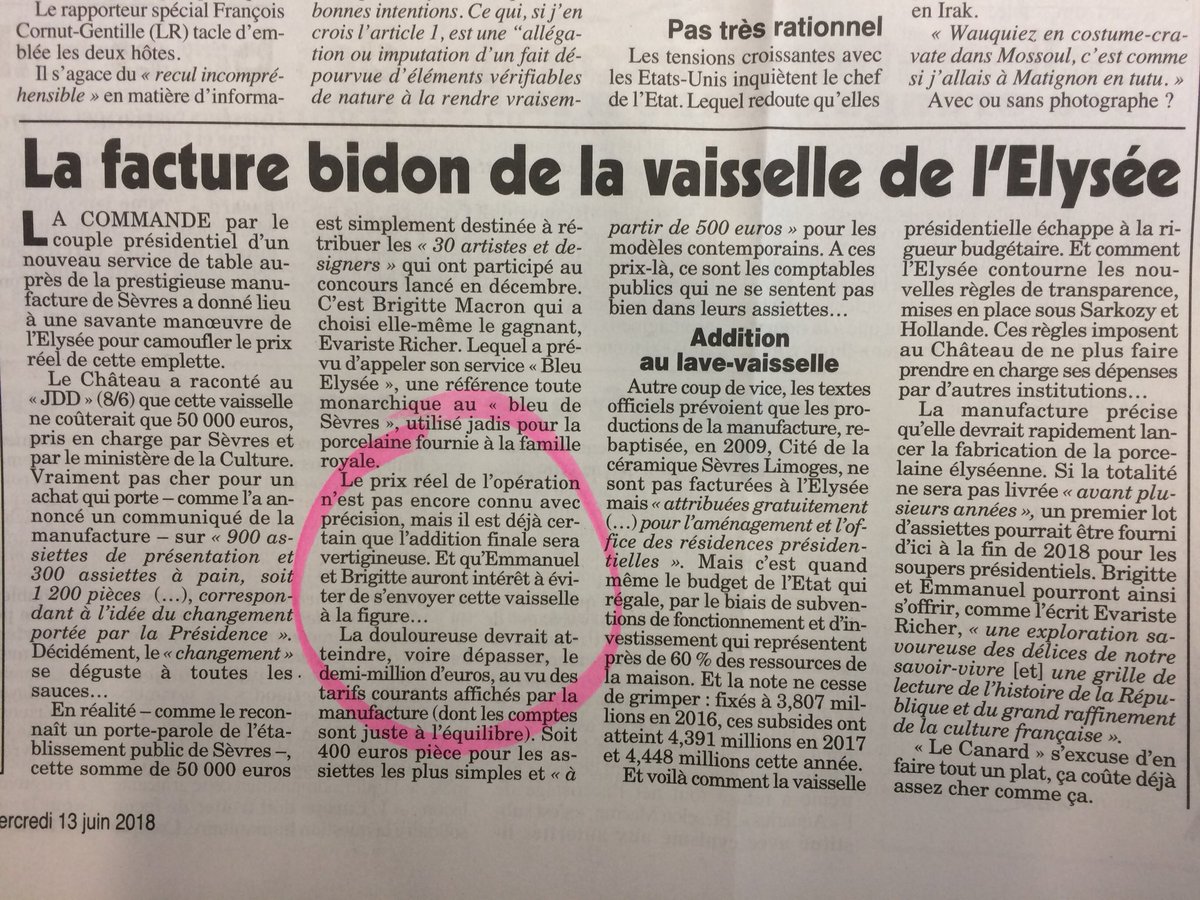 Charlineaparis's tweet photo. On met un pognon de dingue dans la vaisselle, alors que le saumon fumé reste le saumon fumé https://t.co/GOu4ATc1Rp