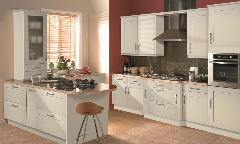 topdoorscouk's tweet photo. If budget is an issue, or you don't want the upheaval of removing all your old kitchen units, replace your kitchen doors and save yourself some money! #kitchenbudget #kitchendoors 
https://t.co/3TBPCjRnqq https://t.co/eN0tlTkBV0