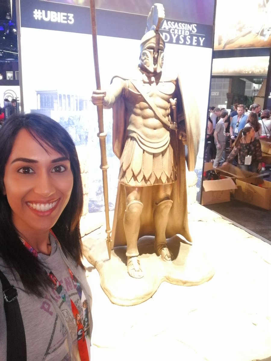 MissDeusGeek's tweet image. Got to hang with some pretty awesome dudes today at #E32018. #TeamSticker &amp;amp; #TeamNoSticker certainly weren't at odds at all (eh @steinekin? 😂) Lovely hanging with you &amp;amp; @NKWH0A amongst several others! 

#E3 #AssassinsCreedOdyssey #Fallout76